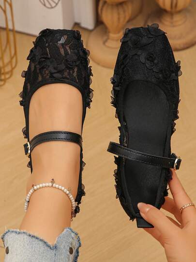 Summer New Fashion Versatile Retro Mary Jane Lace Black Floral Pattern 3D Flower Mesh Hollow Lace Breathable Women Flat Shoes, Casual, Holiday, Party, Lightweight, Comfortable, Strap Embroidered Soft Bottom Ballet Flat Shoes, Random Pattern